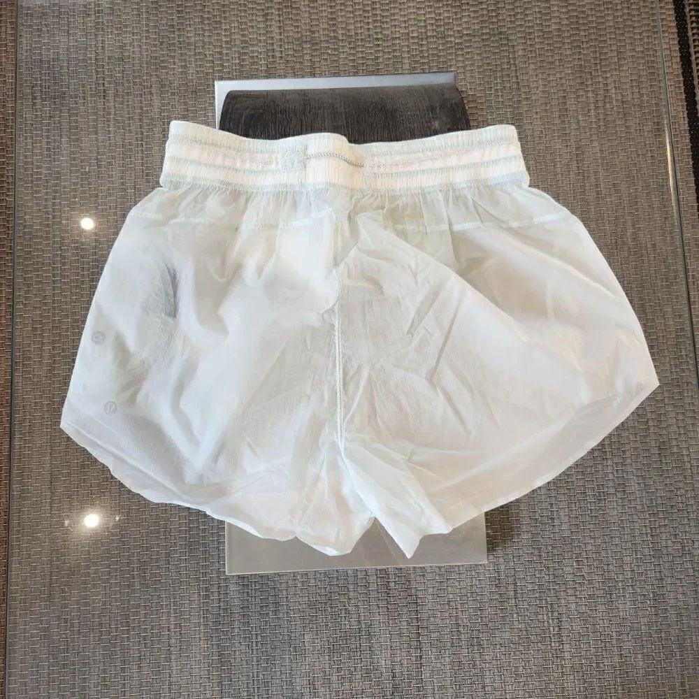 NWT Lululemon Step Out High Rise Short 3" - Picture 2 of 5